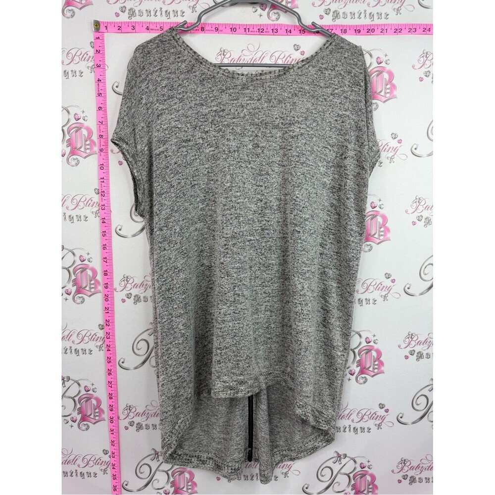 Matty M tshirt zipper Gray Knit Short Sleeve High-Low Top